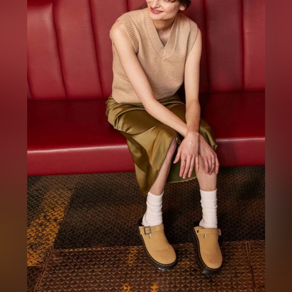 Dr. Martens Zebzag Suede Platform Mules 10 Ladies / 9 Mens NEW - Picture 2 of 14